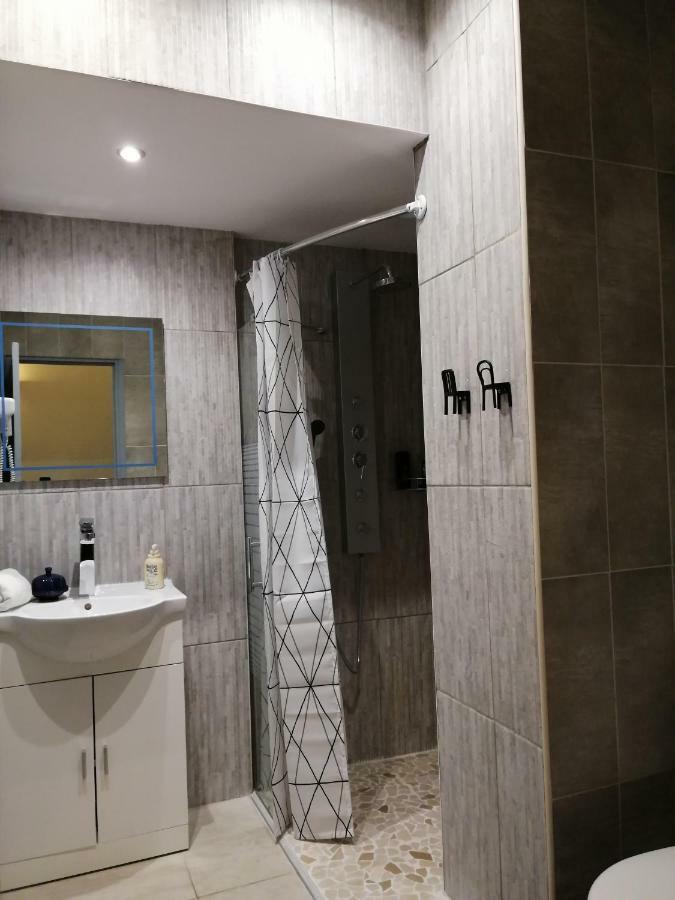 Brit Hotel Colbert Juan-les-Pins Exterior foto